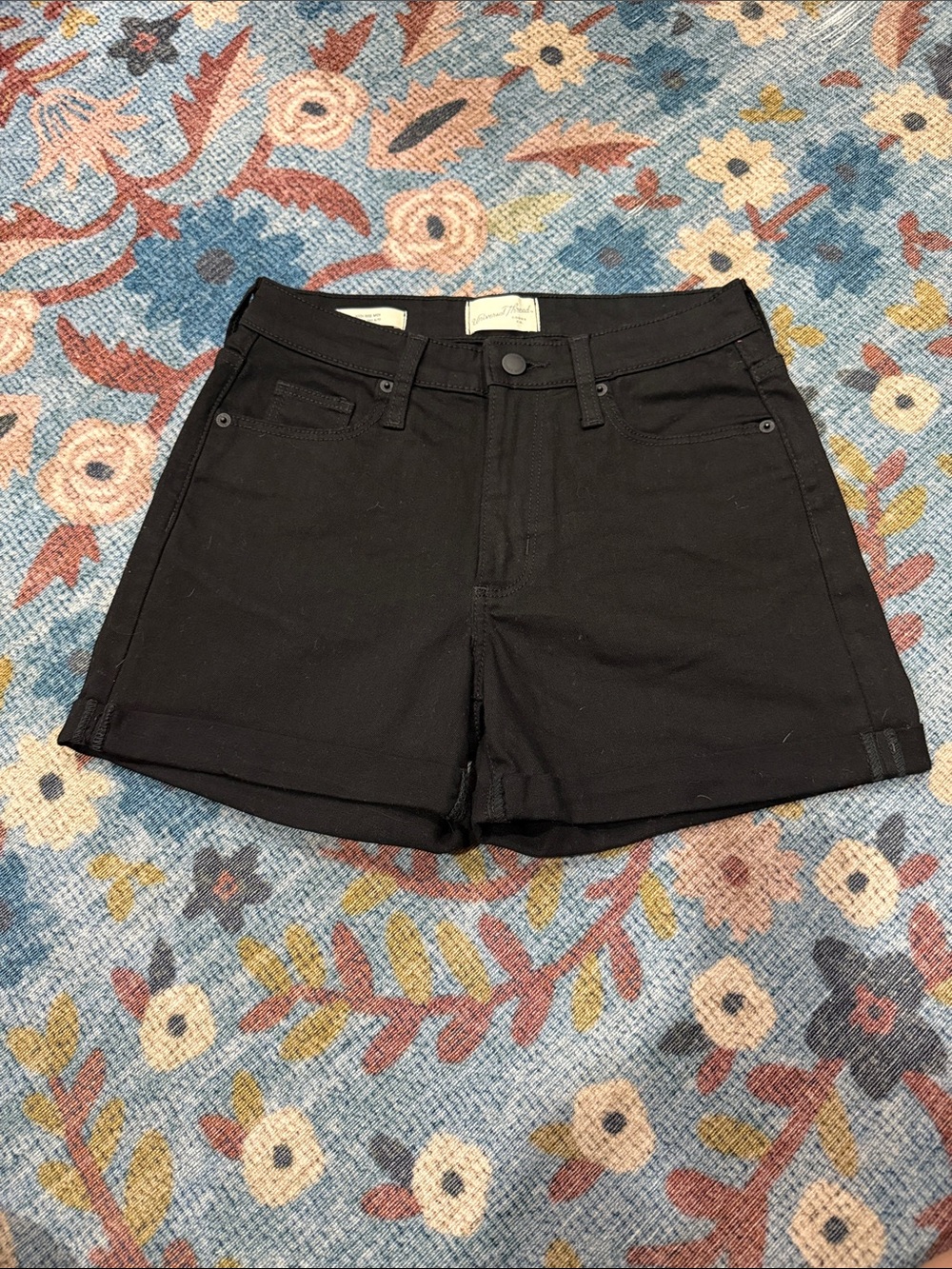 Universal threads • black high rise jean shorts